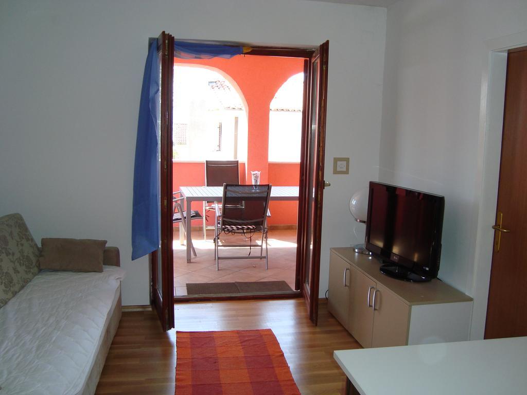 Apartments Josip Pinezići Kültér fotó