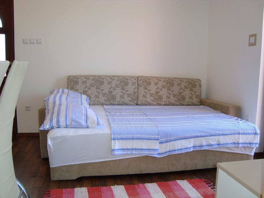 Apartments Josip Pinezići Szoba fotó